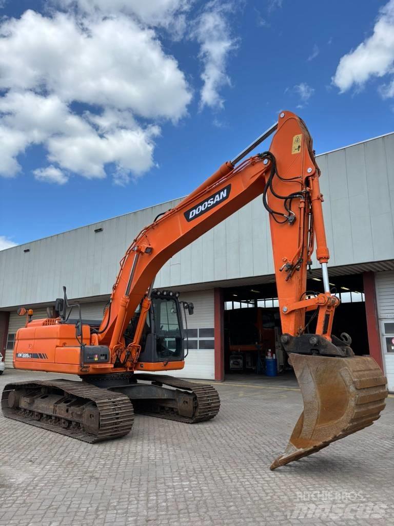 Doosan DX 225 LC-3 Верижен екскаватор