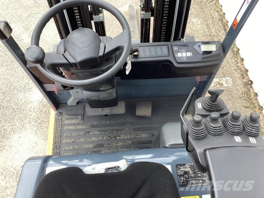 Toyota 7FBEST13 Електрически вилични кари-повдигачи