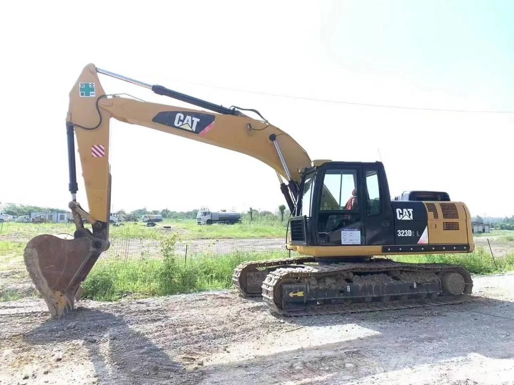 CAT 323 D Верижен екскаватор