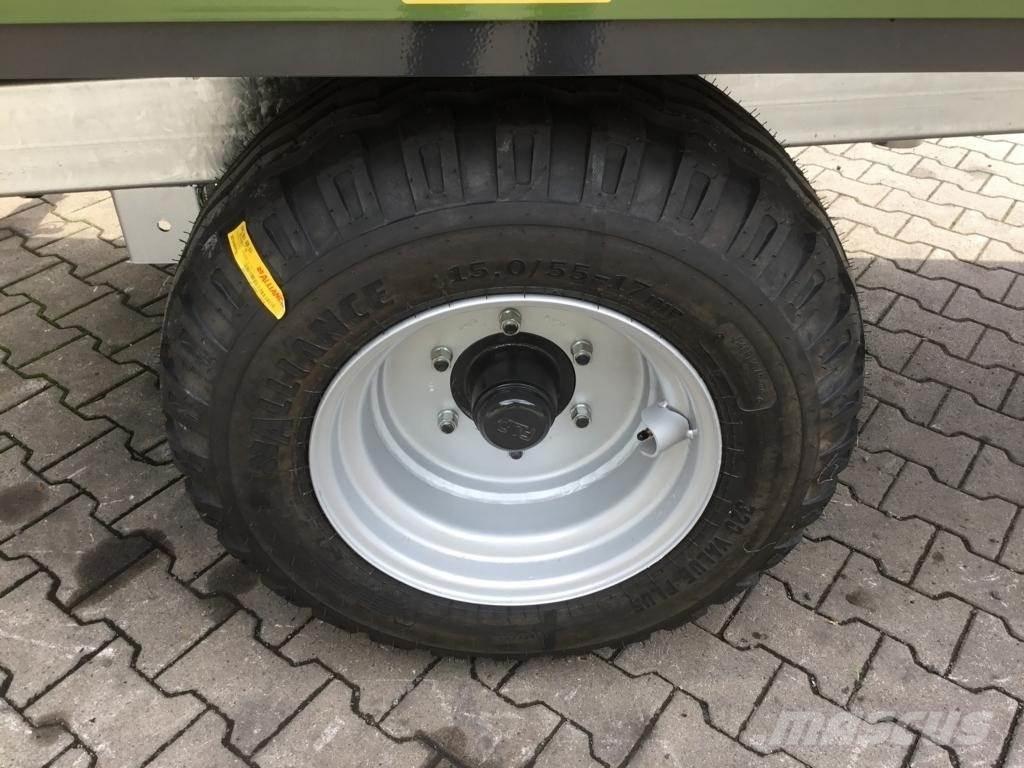 Fliegl EDK 50 FOX Ремаркета за бали