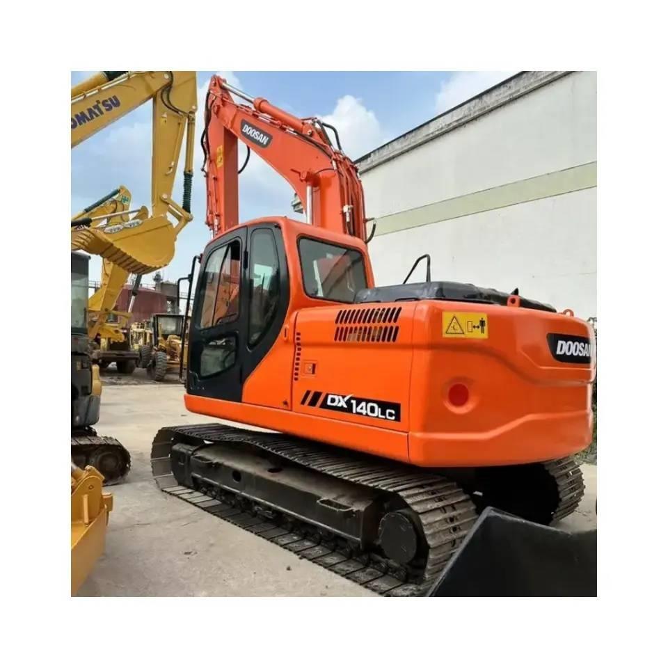 Doosan DX 140 LC Верижен екскаватор
