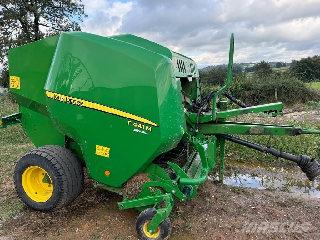 John Deere F441M Сламопреси за кръгли бали
