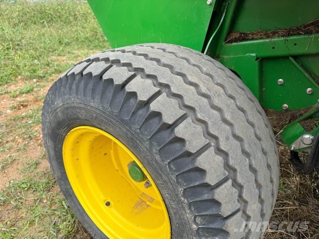 John Deere F441M Сламопреси за кръгли бали
