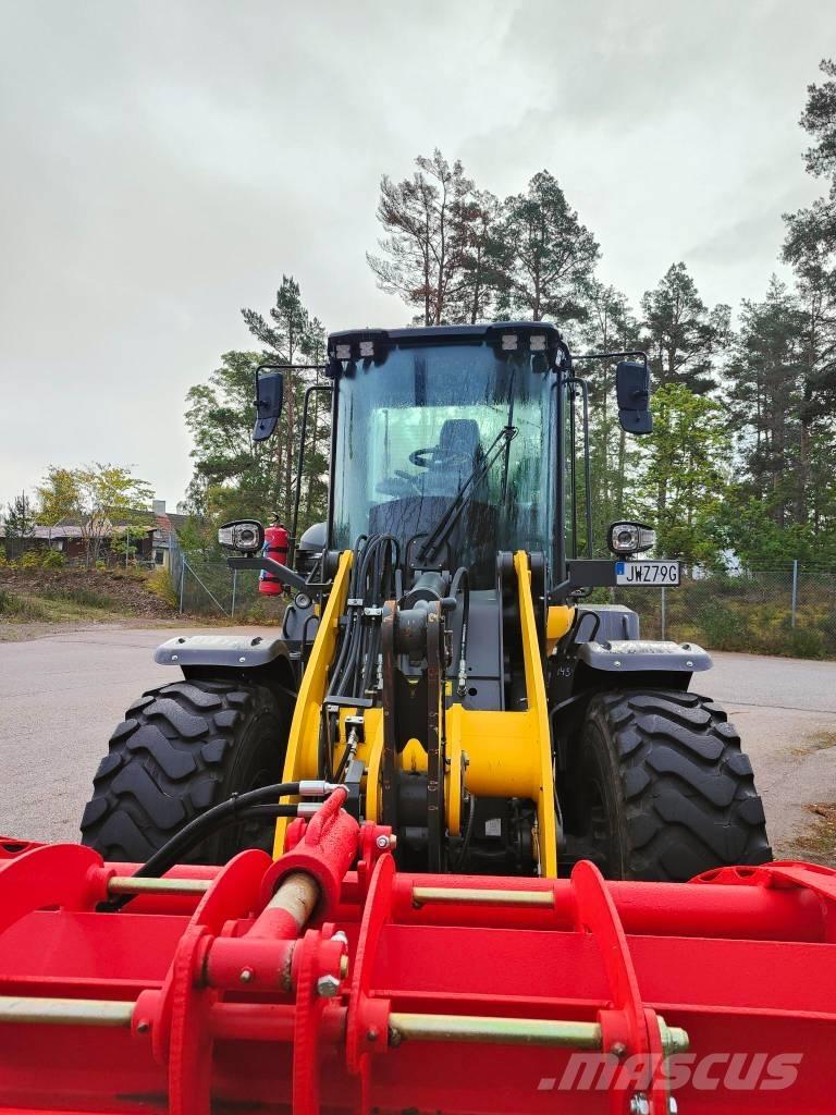 New Holland W 110 D Колесни товарачи