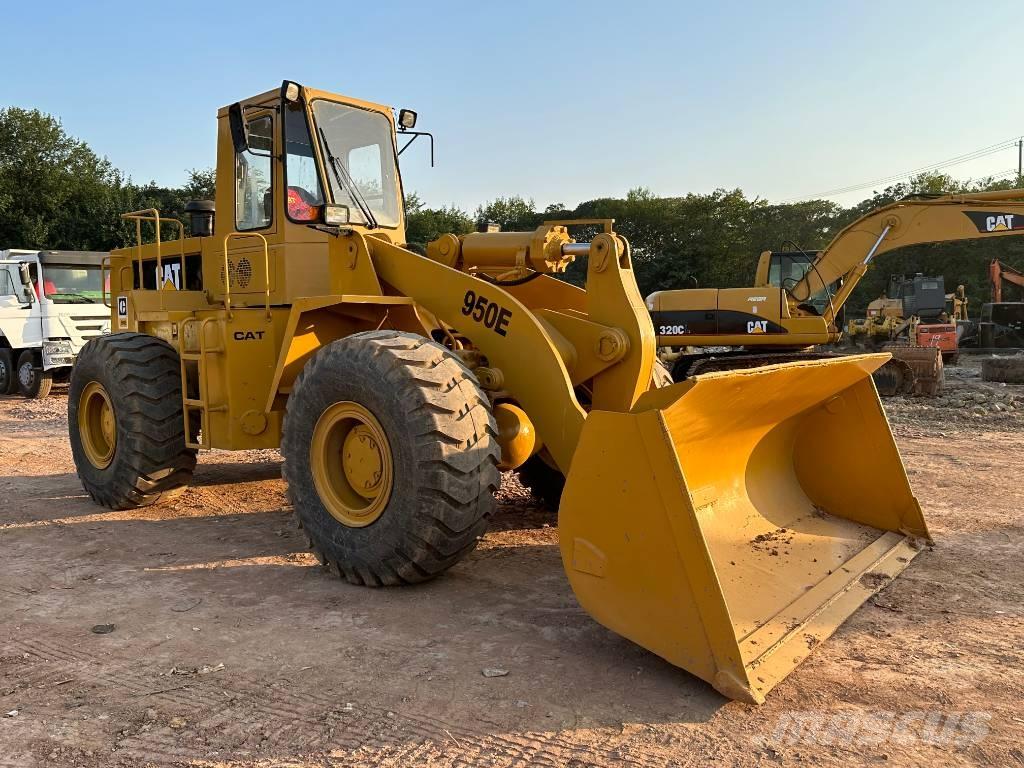 CAT 950E Колесни товарачи
