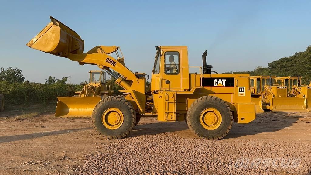 CAT 950E Колесни товарачи
