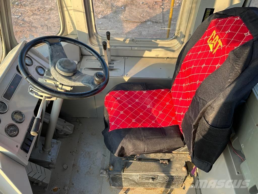 CAT 950E Колесни товарачи