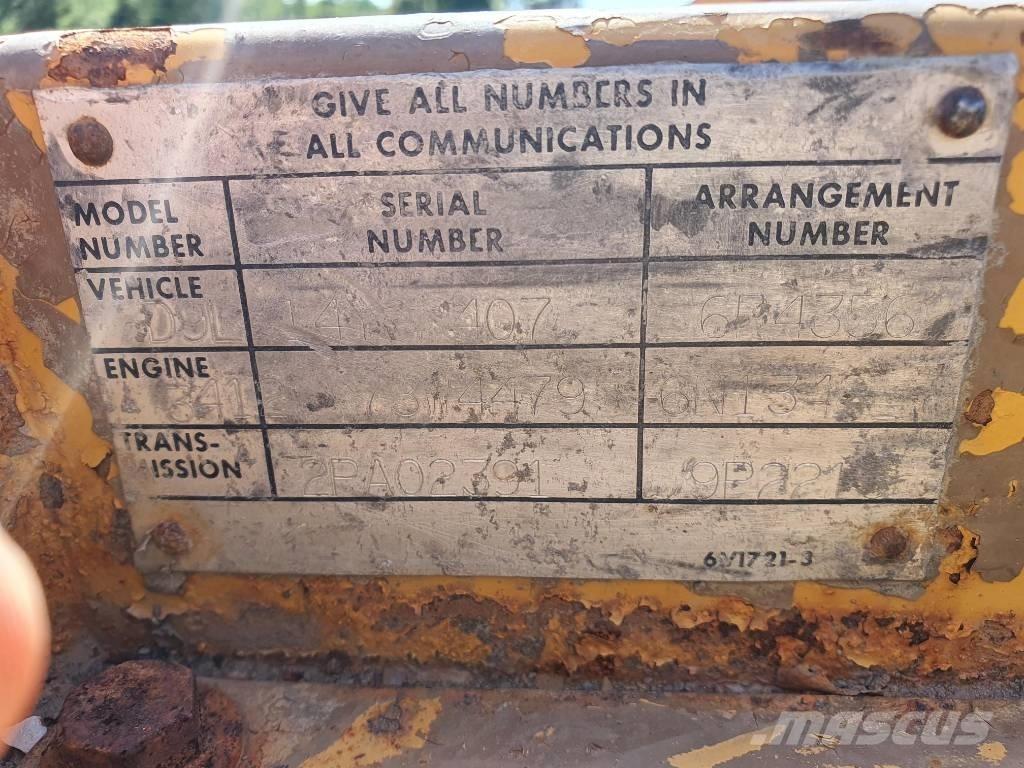 CAT D 9 L Верижни булдозери
