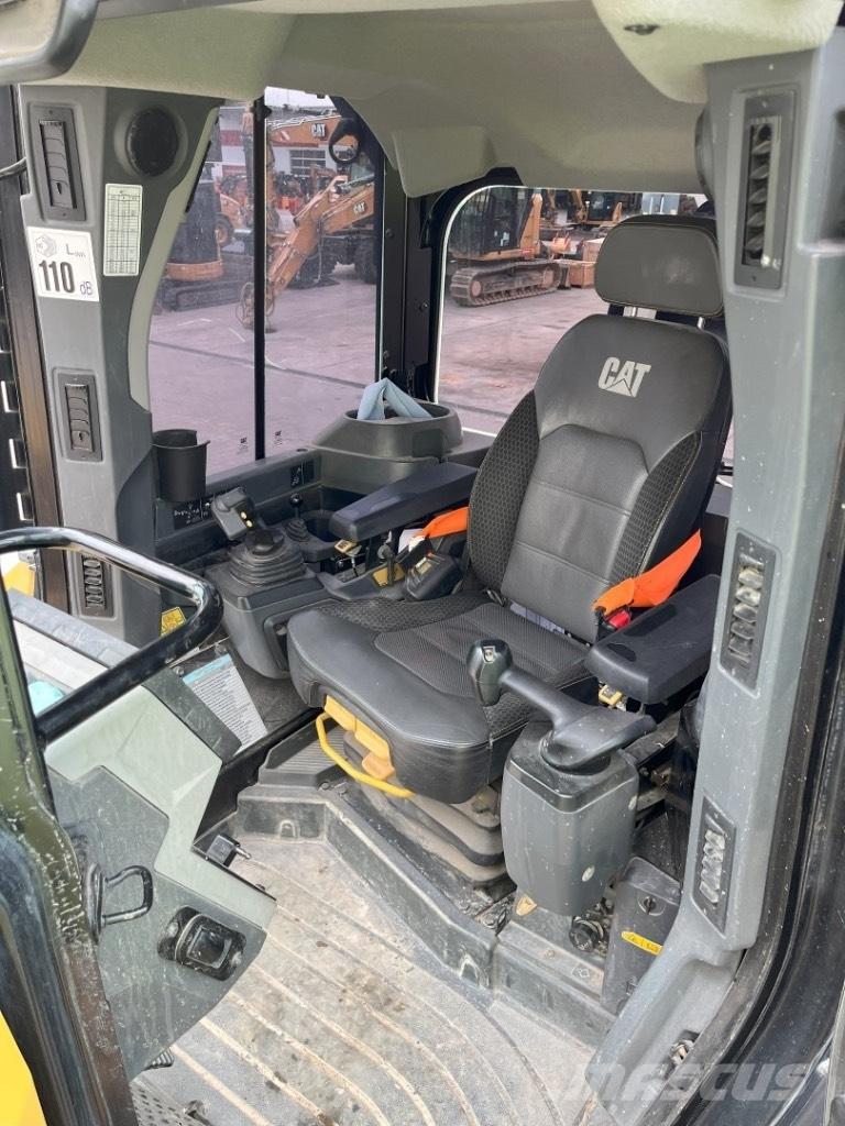 CAT D 5 LGP Верижни булдозери
