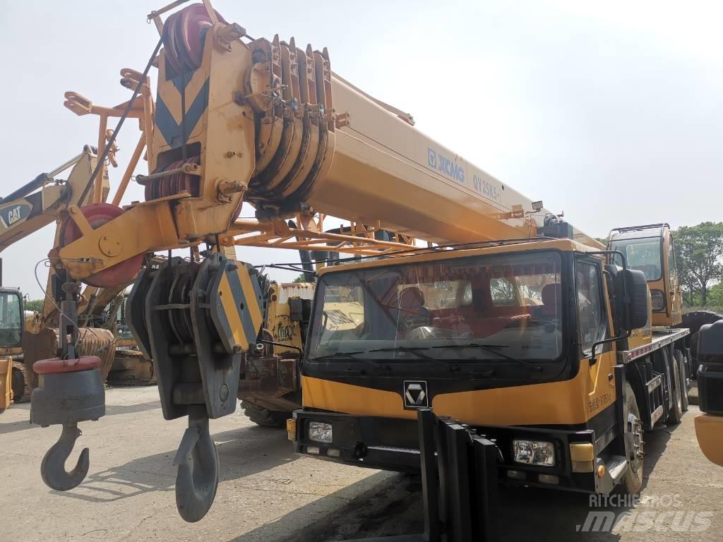 XCMG QY 25KC5-1 Всъдеходни кранове