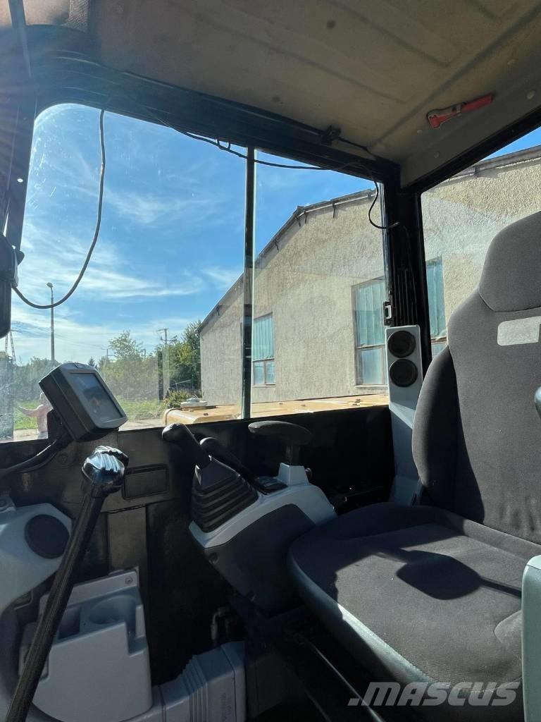 CAT 305.5 E 2 Мини екскаватори < 7 т