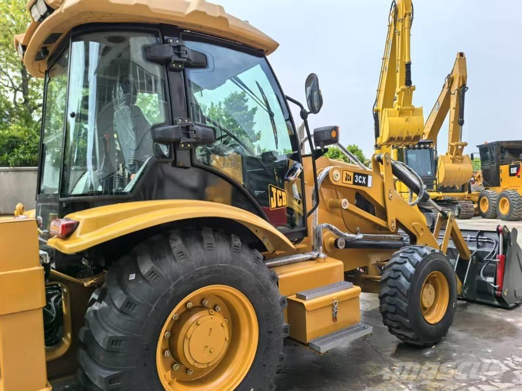 JCB 3 CX Товарач със заден ексватор