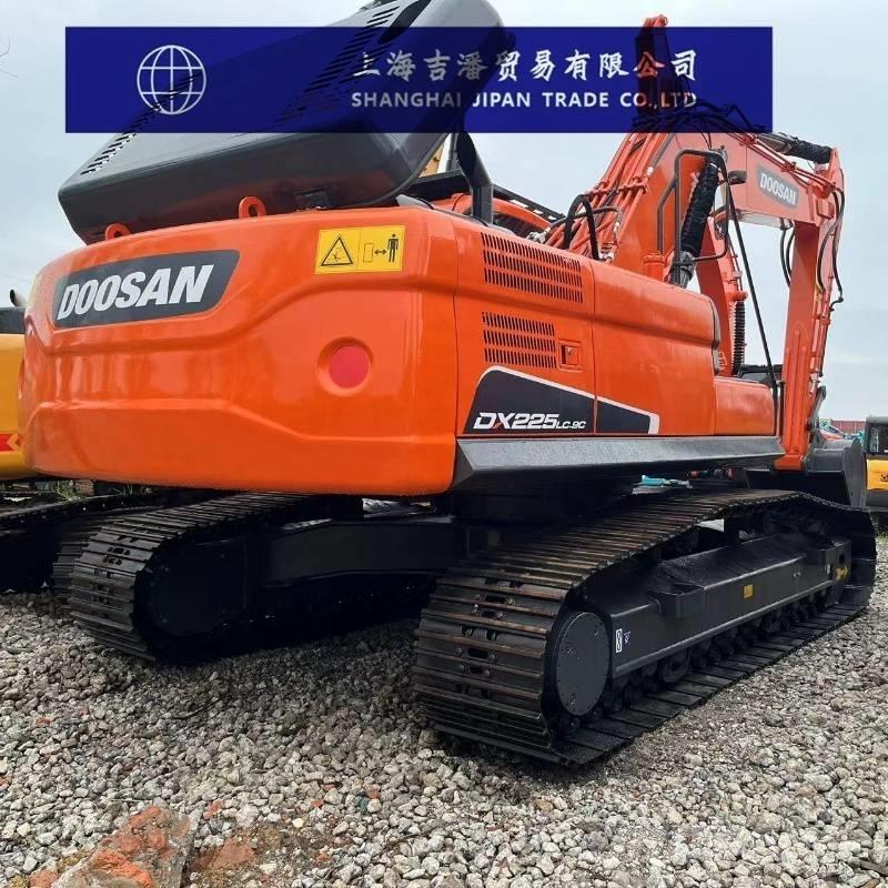 Doosan DX 225 Верижен екскаватор