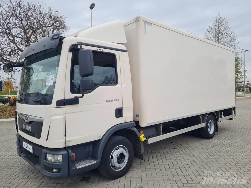 MAN 12.220 / 5.5m / LIFT Каросерии