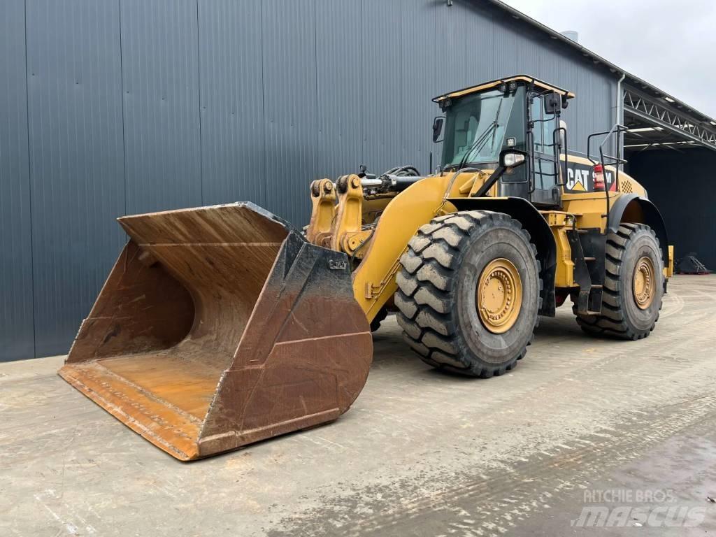 CAT 980M Колесни товарачи