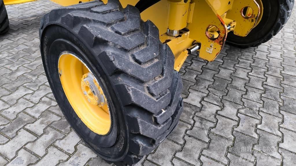 JLG 460 SJ Телескопични повдигачи
