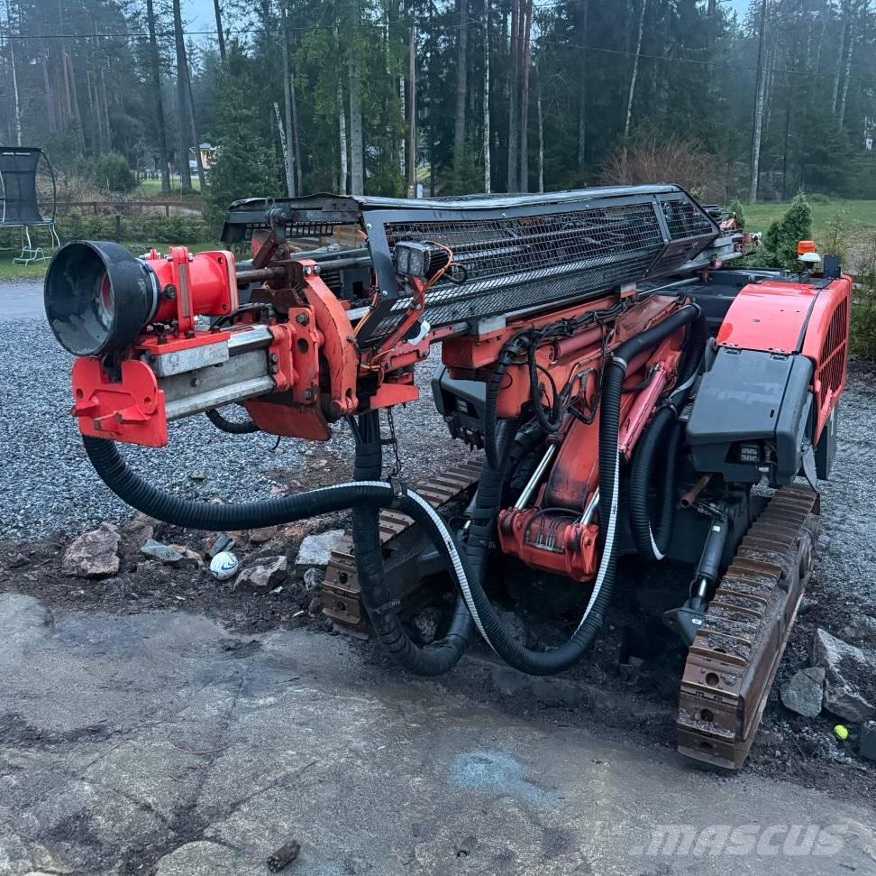 Sandvik Dino DC400 Апаратура за повърхностна редова сеидба