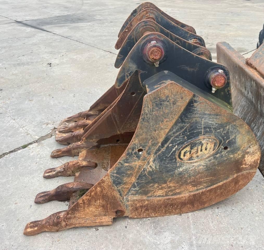 Hyundai HW140 Колесни екскаватори