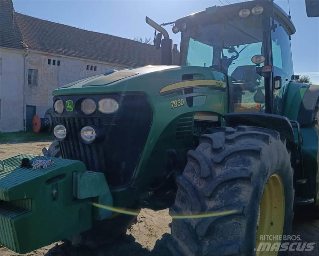 John Deere 7930 Трактори