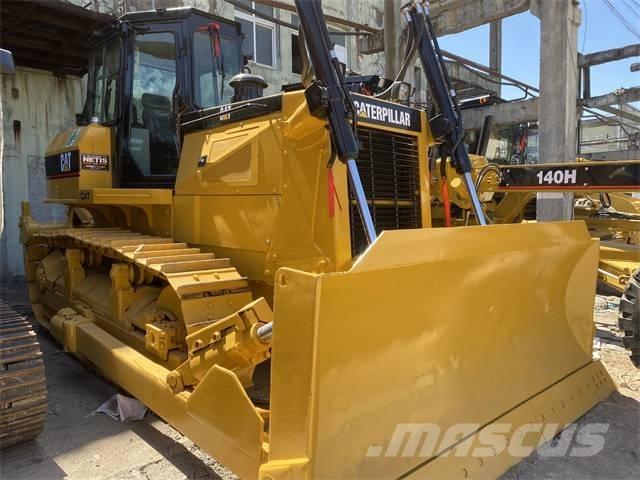 CAT D 6 G Верижни булдозери
