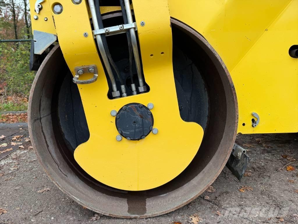 Bomag BW 138 AD-5 Двойни барабанни ролки
