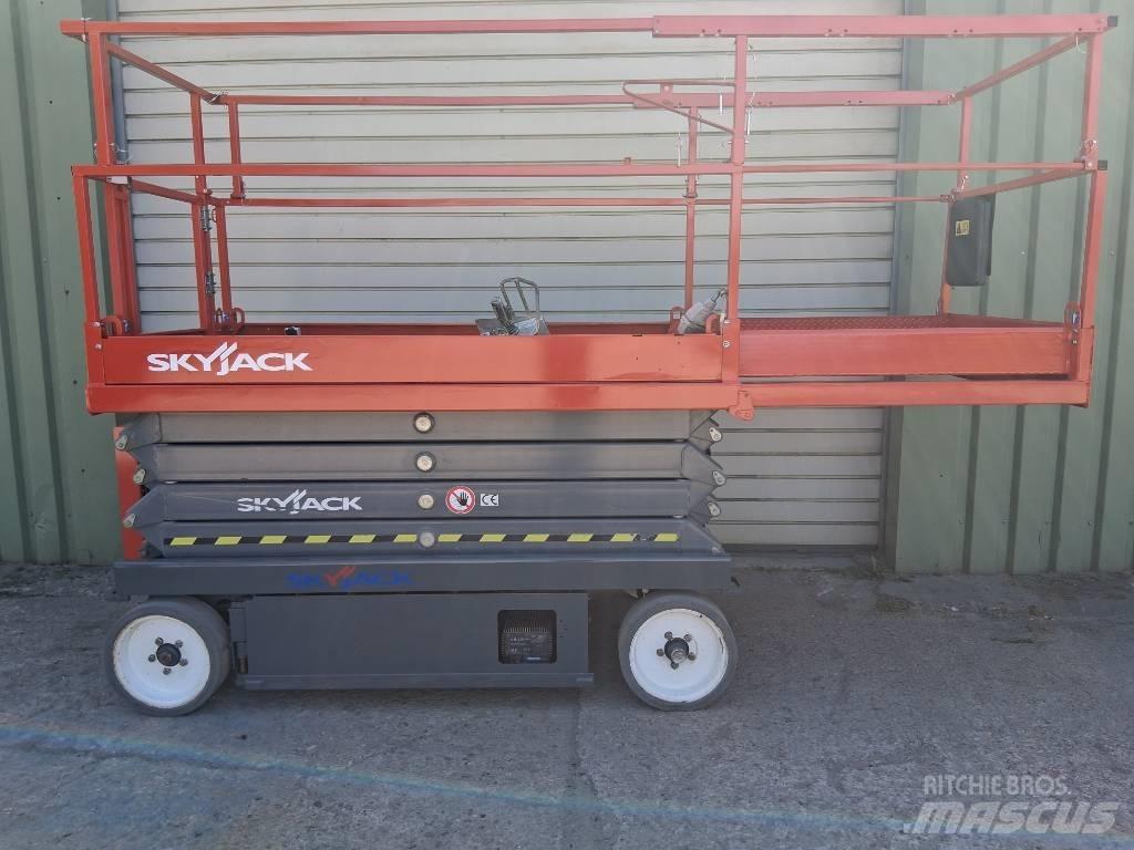 SkyJack SJ III 4626 Ножични работни платформи