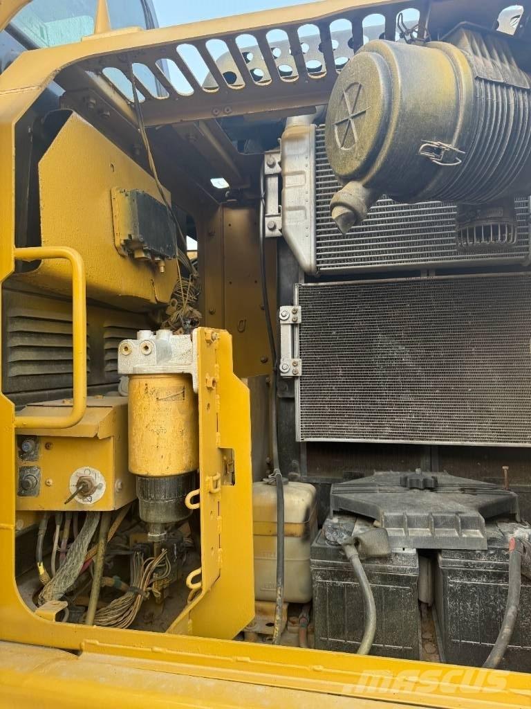 CAT 313 D Верижен екскаватор