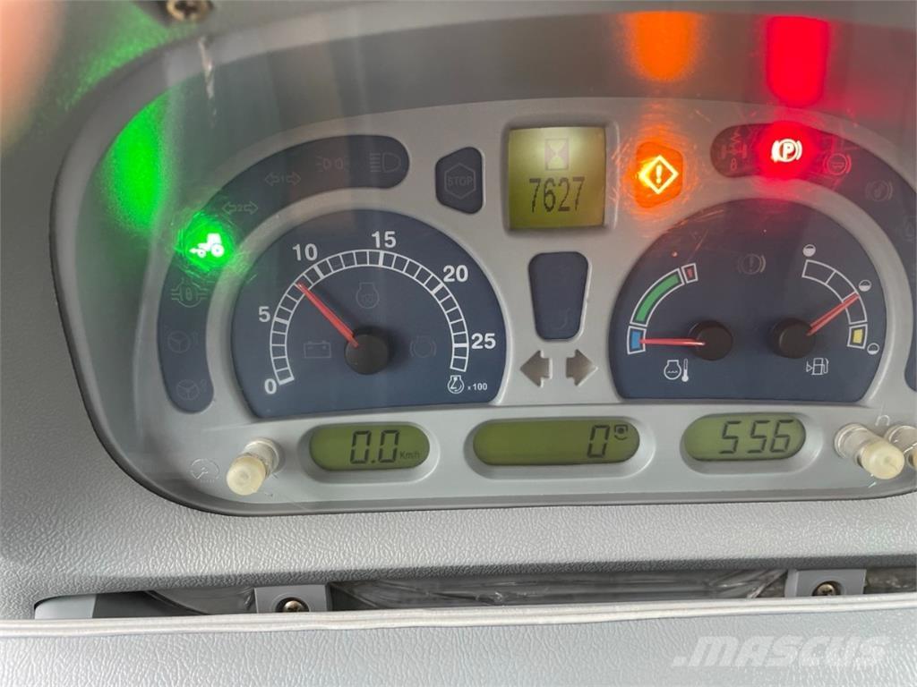 New Holland T7050 Трактори