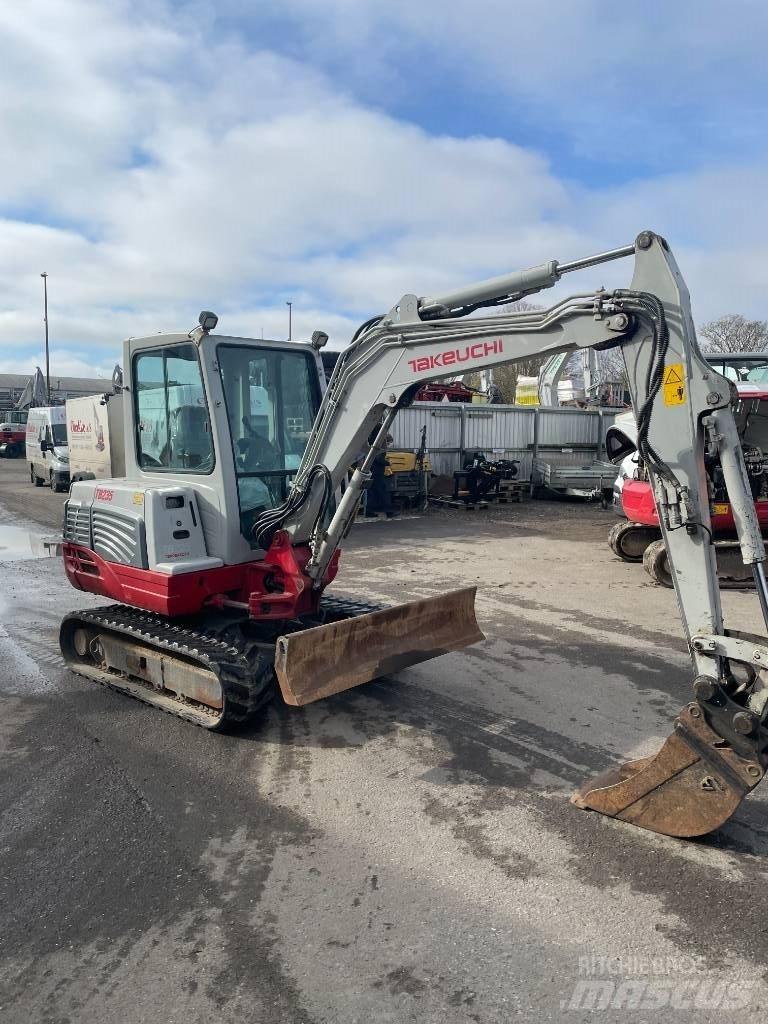 Takeuchi TB 235 Мини екскаватори < 7 т