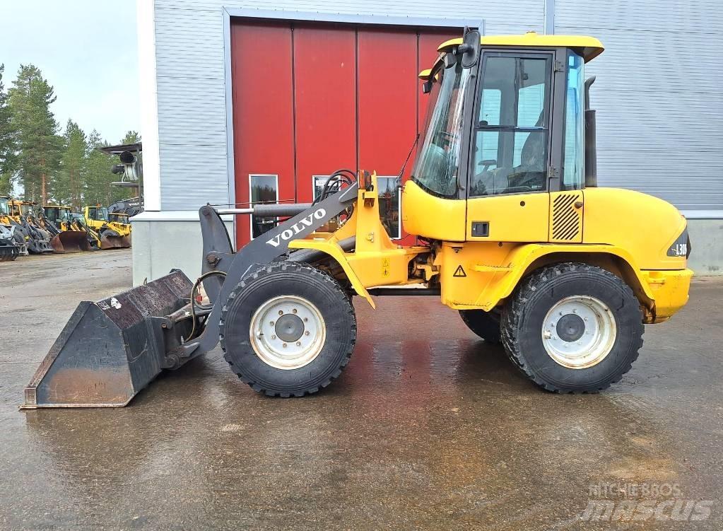 Volvo L30B AURALLA Колесни товарачи