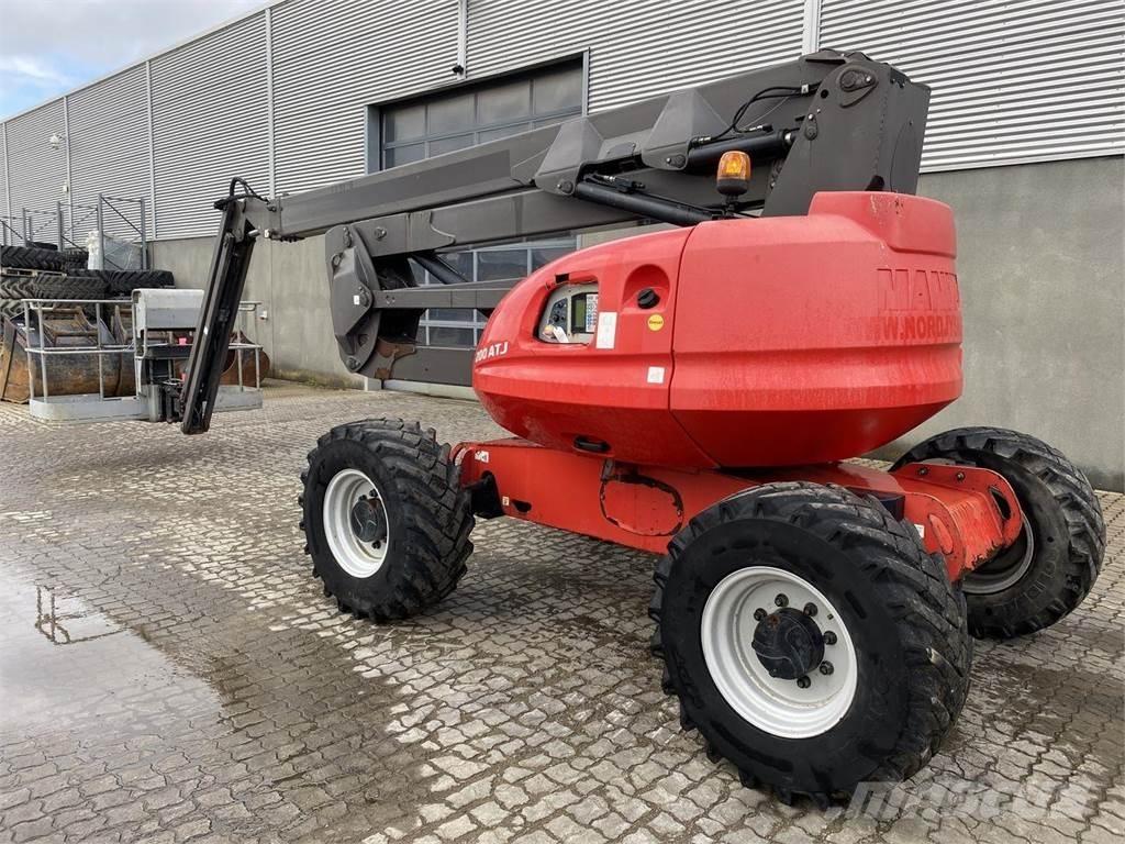 Manitou 200ATJ RC Съчленени стрелови подемници