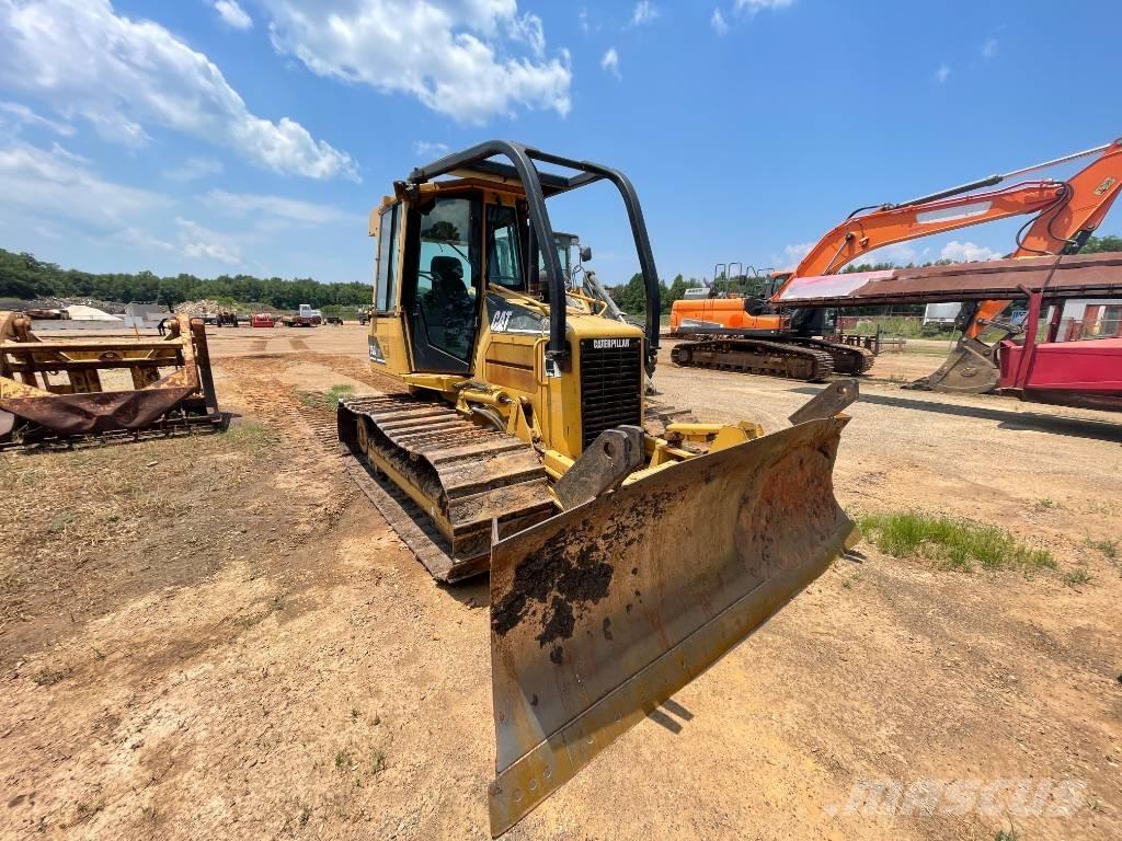 CAT D 5 LGP Верижни булдозери
