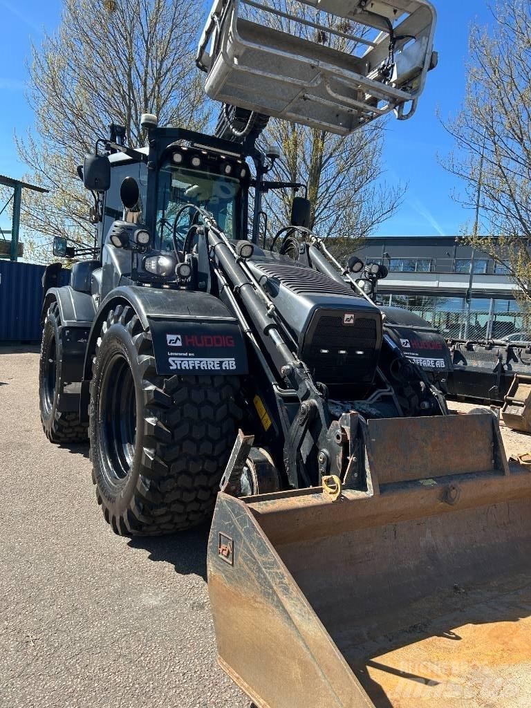 Huddig 1260 D Товарач със заден ексватор