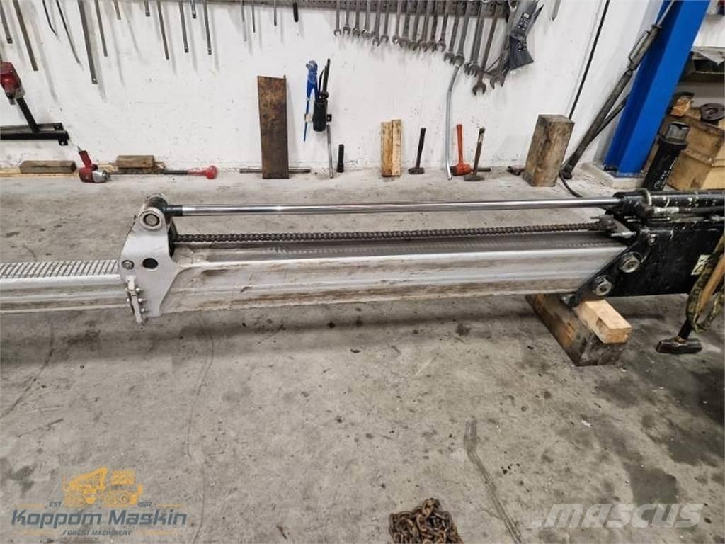 Komatsu 130F Combi Претоварващи кранове