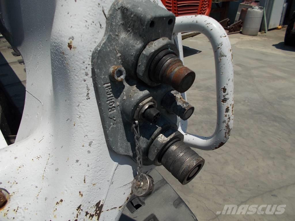 Bobcat T76 Мини товарачи
