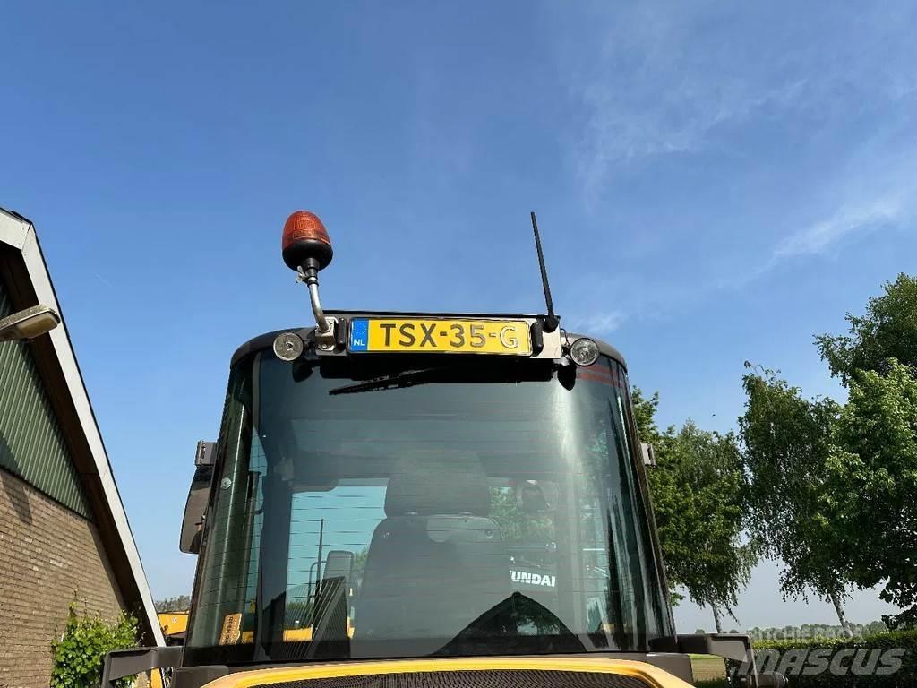 Mecalac AS900 Колесни товарачи