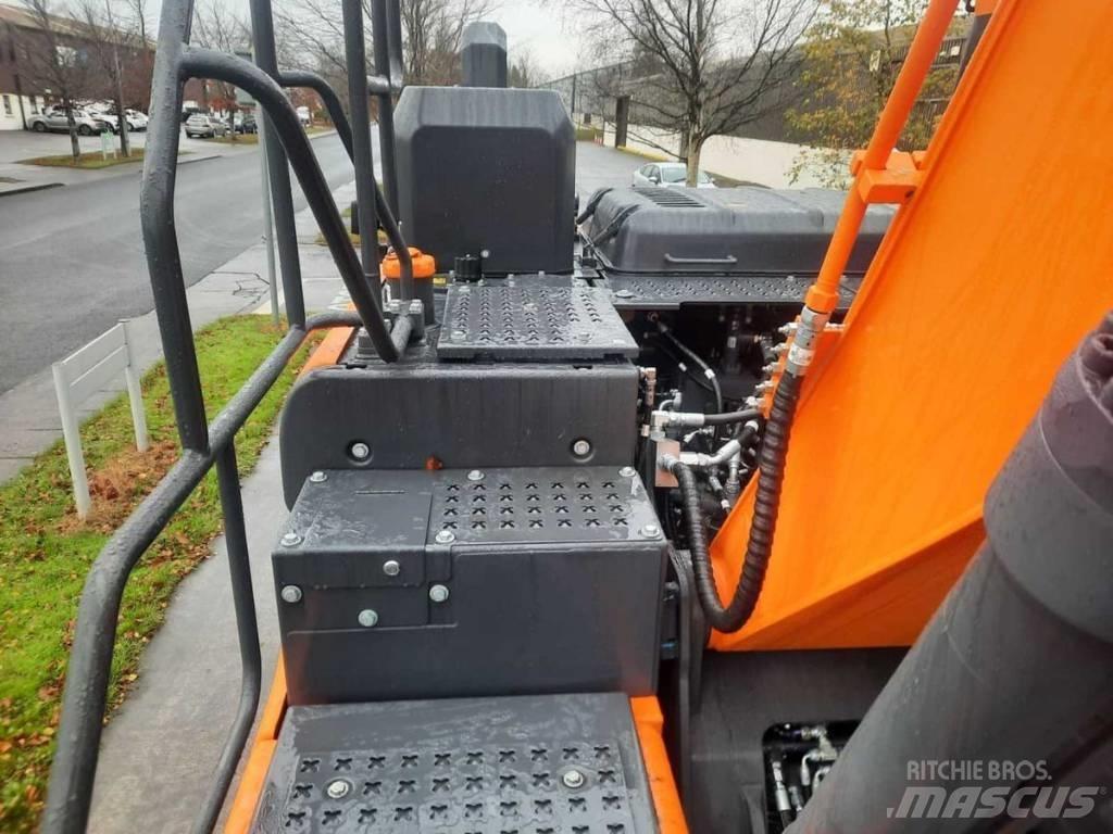 Doosan Dx140W-7 Колесни екскаватори