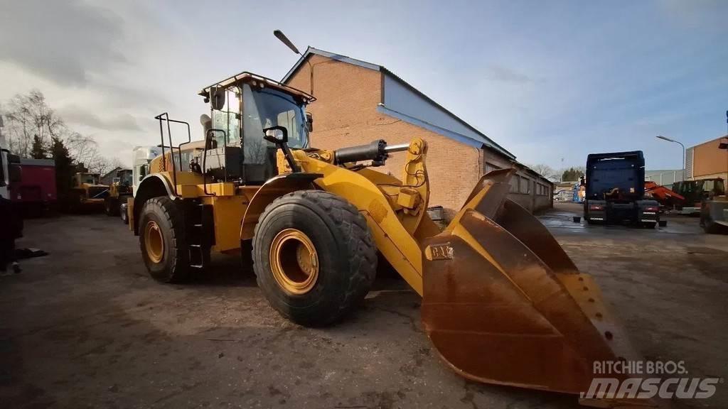 CAT 972M Met EPA Колесни товарачи