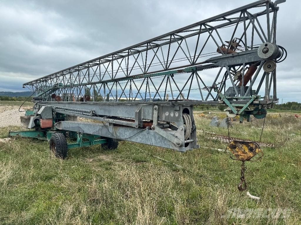 San Marco SMH 220 Самоповдигащи кранове