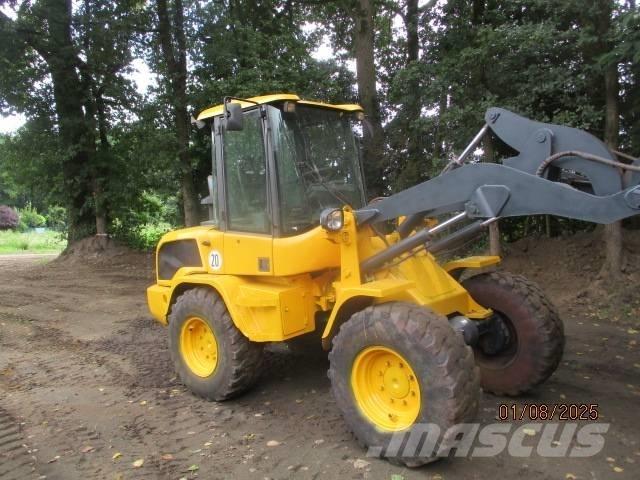 Volvo L 30 Колесни товарачи