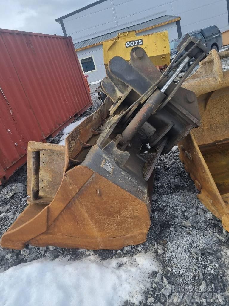Komatsu HB 365 LC Верижен екскаватор