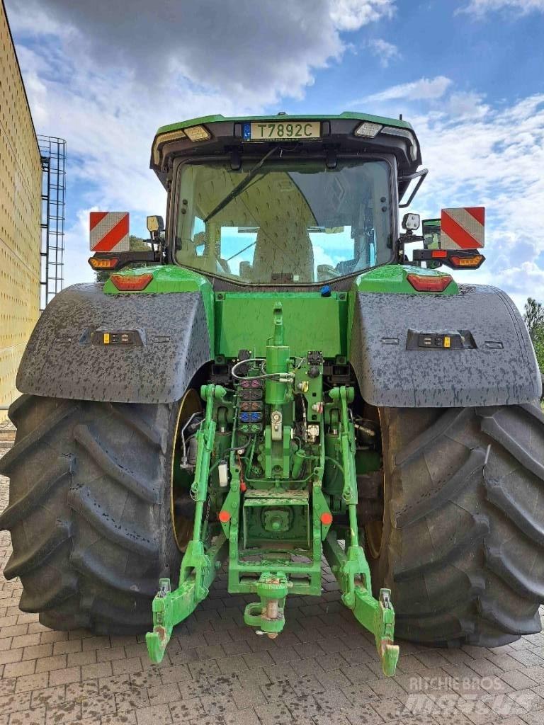 John Deere 8R410 Трактори