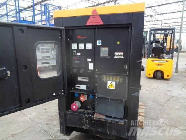 Doosan G40 Дизелови генератори
