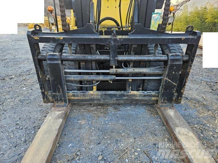 Komatsu FD 150 Ретрак/ Високоповдигач с изместване на вилката напред
