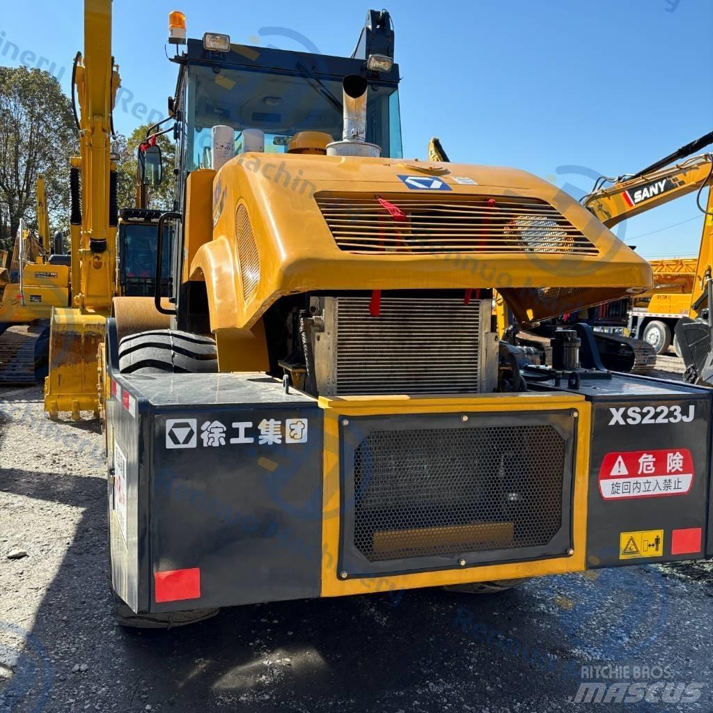 XCMG XS223J Еднобарабанни ролки
