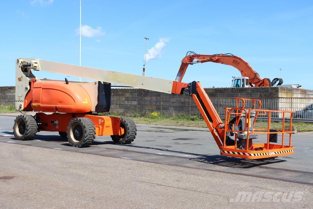 JLG 800AJ Съчленени стрелови подемници