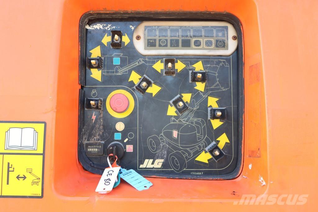 JLG 800AJ Съчленени стрелови подемници