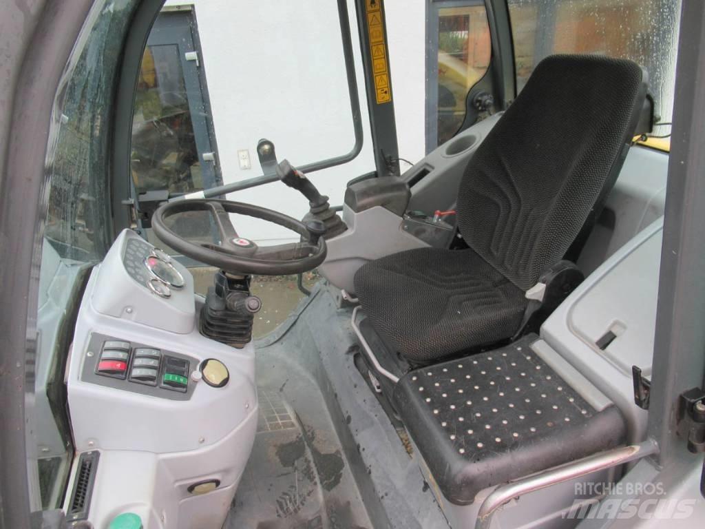 Kramer 480 Колесни товарачи