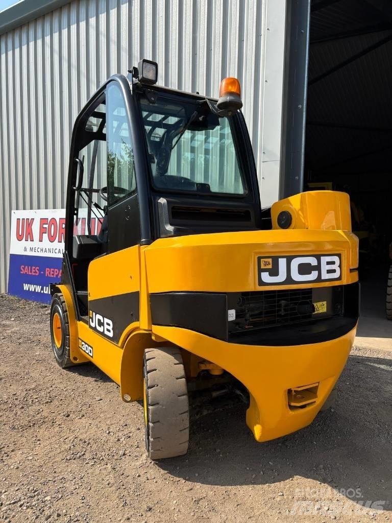 JCB TLT 30 D Телескопични товарачи
