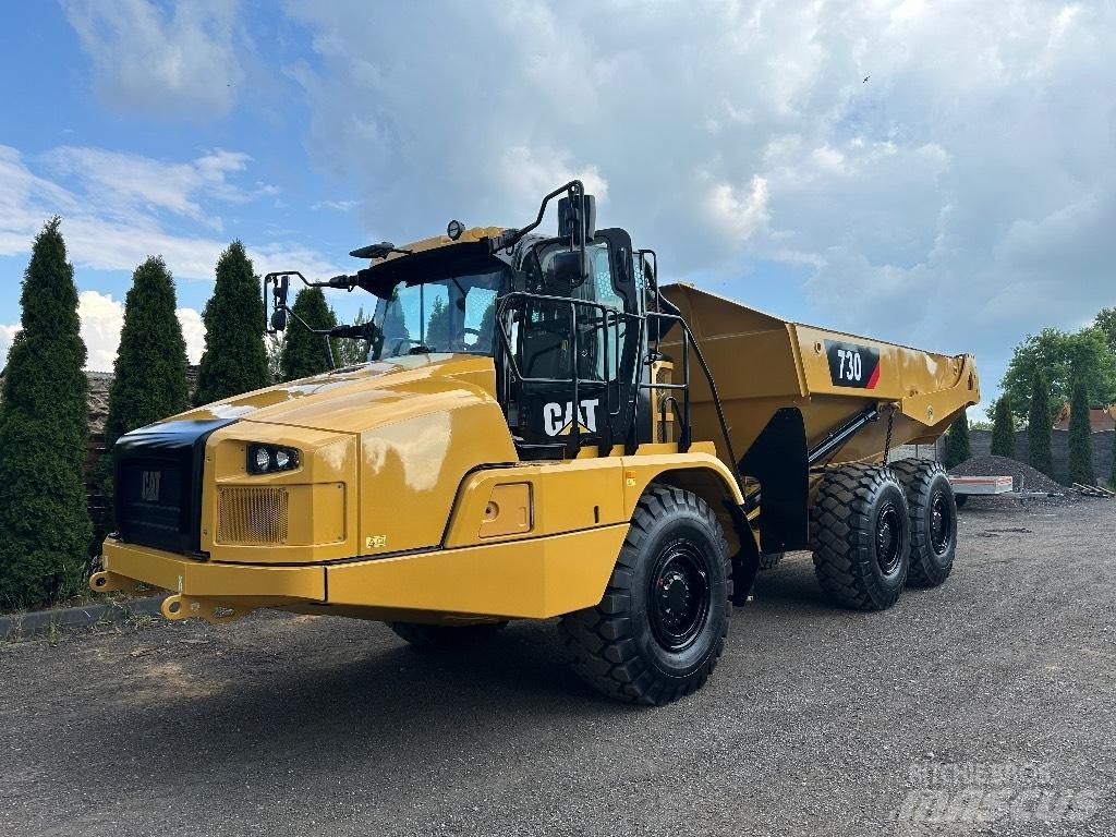 CAT 730 Дъмпери/моторни превозни средства